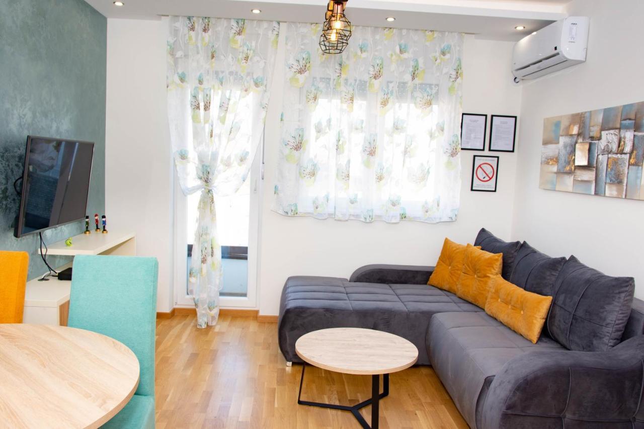 Laura Apartment Novi Sad Exterior photo